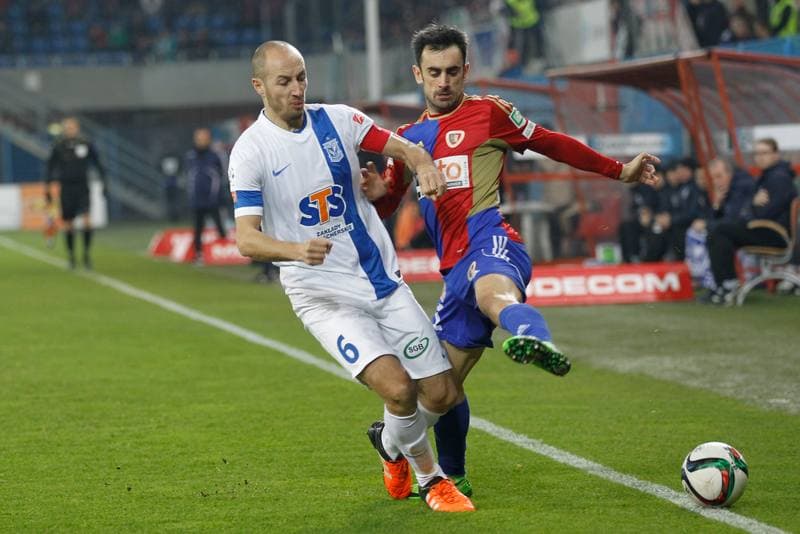 Football. PKO BP Ekstraklasa. Piast Gliwice - Lech Poznan. 20.12.2015