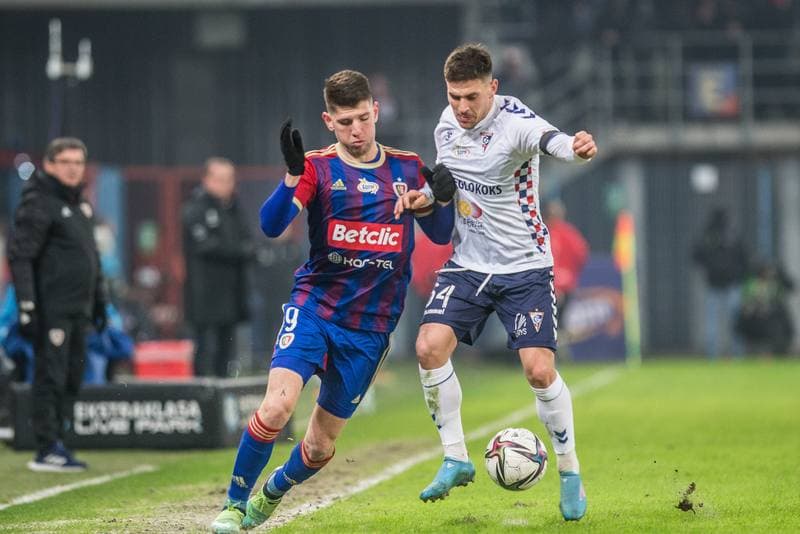 Football. PKO BP Ekstraklasa. Piast Gliwice - Gornik Zabrze. 26.02.2022