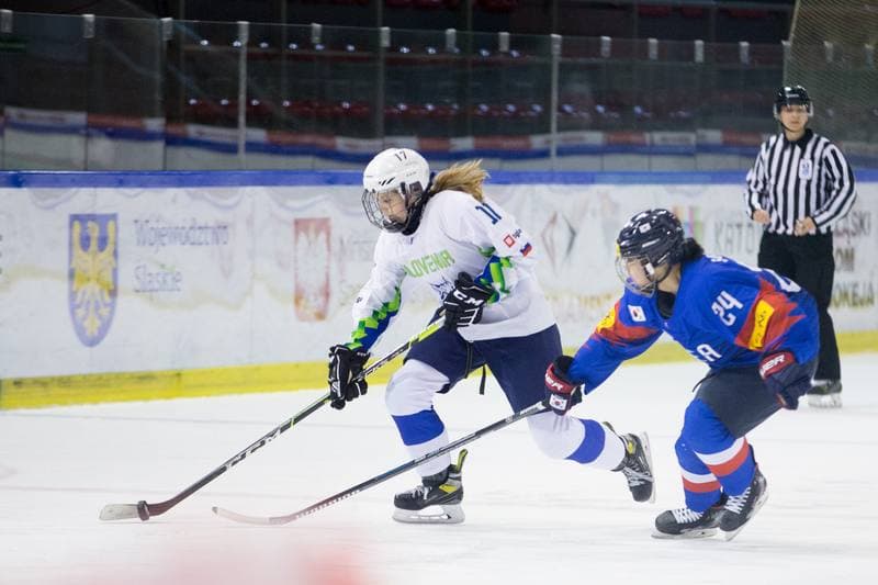 Ice Hockey. Women's World Championship Division 1 Group B. Korea - Slovenia. 12.04.2022
