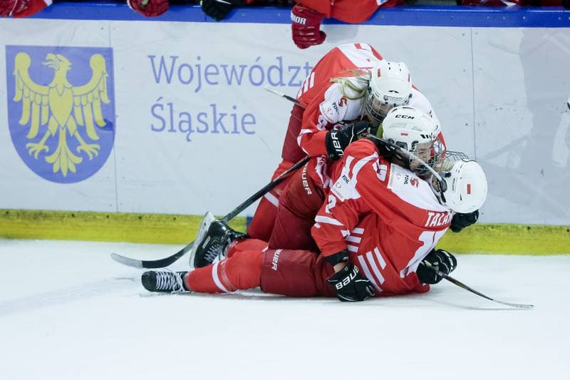Ice Hockey. Women's World Championship Division 1B. Poland - Italy. 12.04.2022