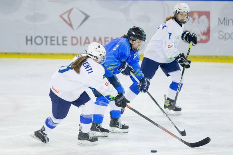Ice Hockey. Women's World Championship Division 1B. Kazakhstan - Slovenia. 14.04.2022
