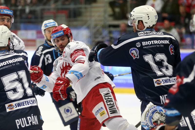 Ice Hockey. Tipsport Extraliga. Ocelari Trinec - Skoda Plzen. 04.04.2019