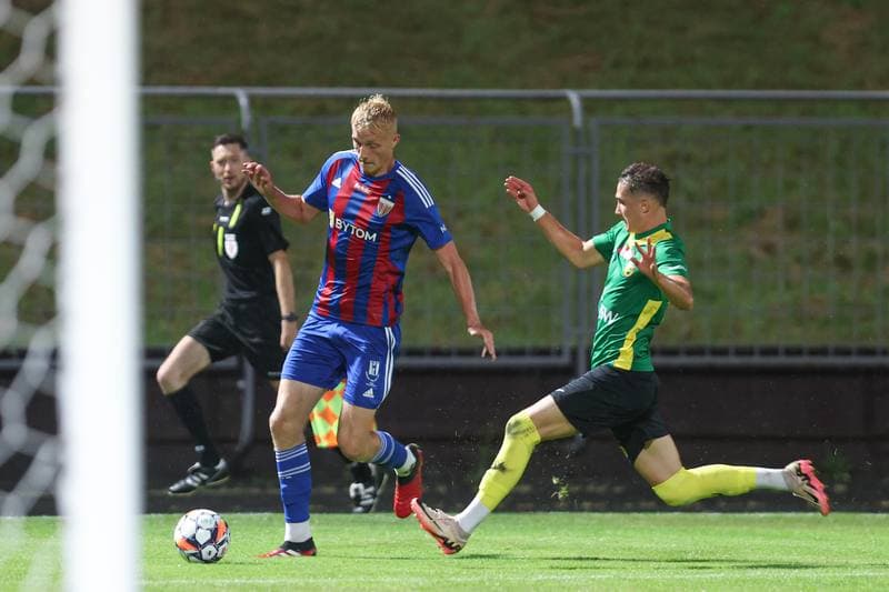 Football. Betclic II liga. GKS Jastrzebie - Polonia Bytom. 17.08.2024