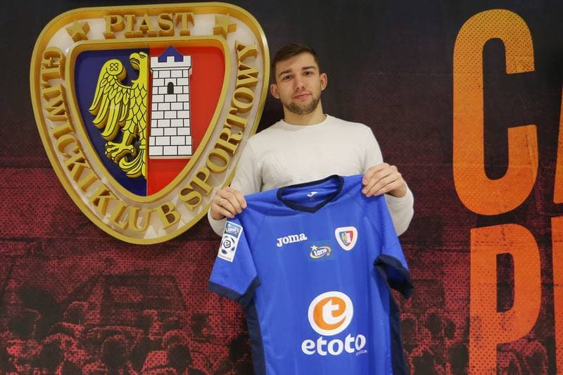 Football. Piast Gliwice. Press Conference. 02.02.2017