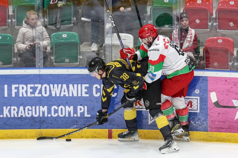 Ice Hockey. Tauron Hokej Liga. EC Bedzin Zaglebie Sosnowiec - GKS Katowice. 01.12.2024