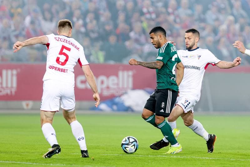 Football. PKO BP Ekstraklasa. Gornik Zabrze - Legia Warsaw. 01.04.2024