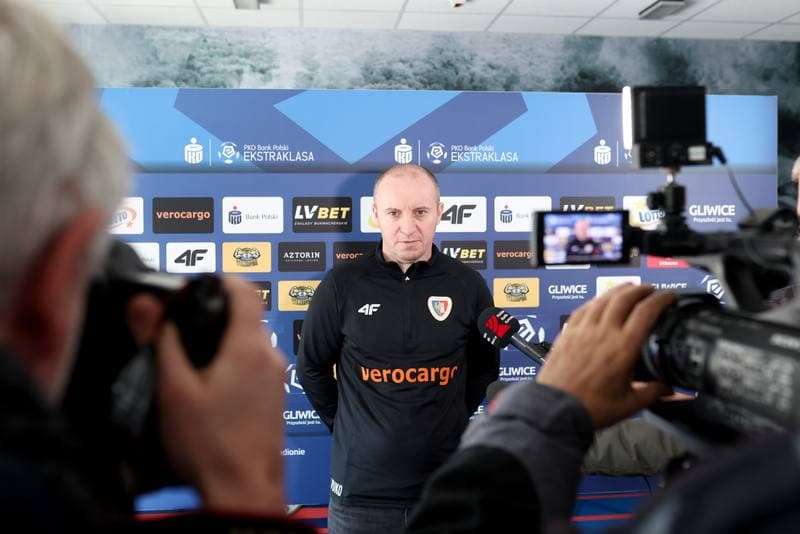 Football. Piast Gliwice. Press Conference. 09.01.2024