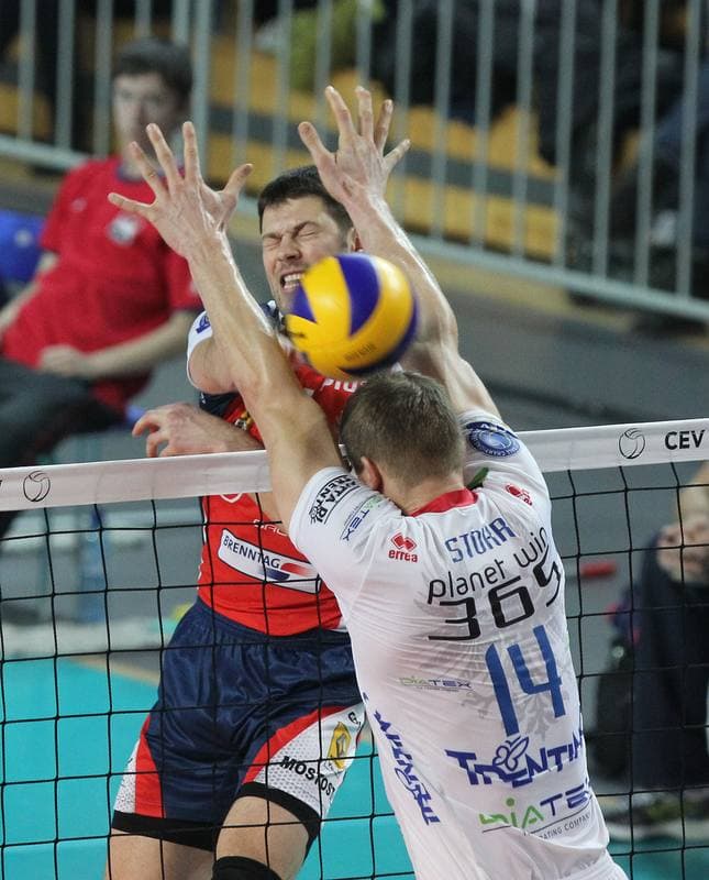 Volleyball. CEV Champions League. ZAKSA Kedzierzyn-Kozle - Trentino Volley. 22.12.2011