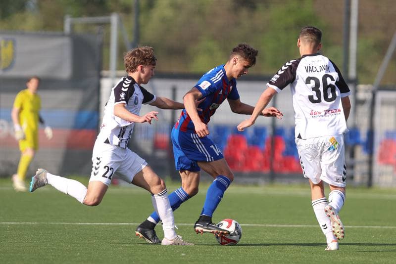 Football. II Liga. Polonia Bytom - Sandecja Nowy Sacz. 03.05.2024