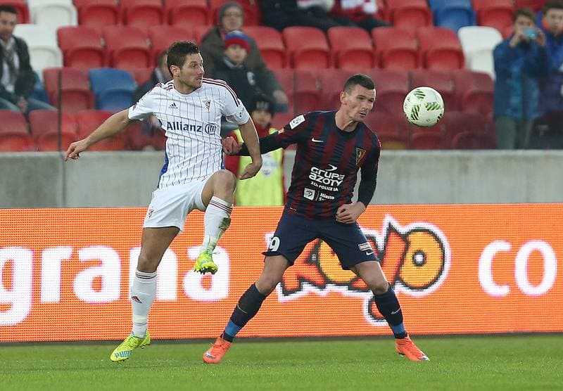 Football. Ekstraklasa. Gornik Zabrze - Pogon Szczecin. 01.04.2016