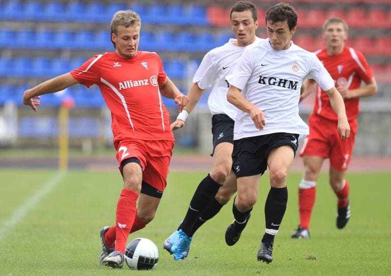 Football. Mloda Ekstraklasa. Gornik Zabrze - Zaglebie Lubin. 04.09.2010