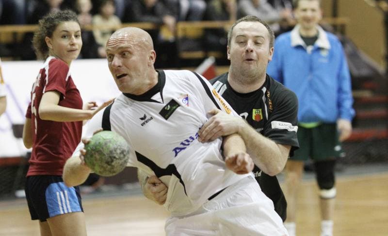 Handball. Charytatywny Mecz. NMC Powen Zabrze - Gornik Zabrze. 16.01.2011