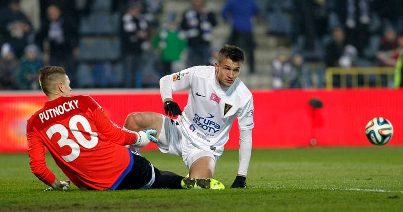Football. T-Mobile Ekstraklasa. Ruch Chorzow - Pogon Szczecin. 06.03.2015