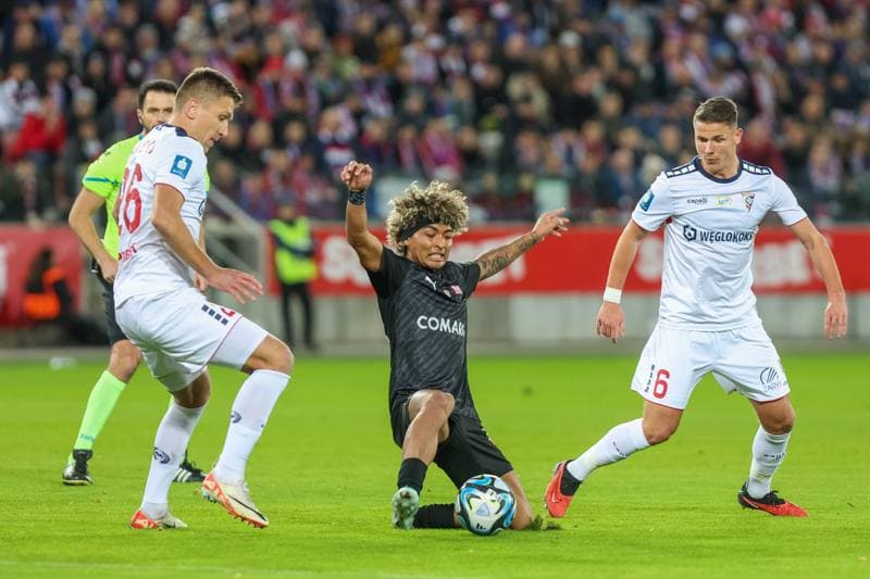 Football. PKO BP Ekstraklasa. Gornik Zabrze - Cracovia Krakow. 06.11.2023