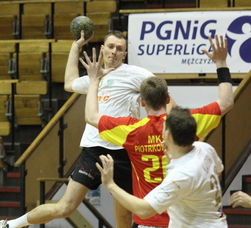 Handball. Noworoczny Turniej Pilki Recznej. NMC Powen Zabrze - Piotrkowianin Piotrkow Trybunalski. 13.01.2012