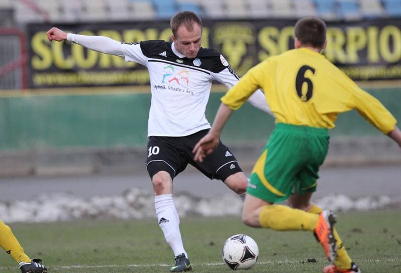Football. II liga - grupa Zachodnia. Energetyk ROW Rybnik - Tur Turek. 12.04.2013