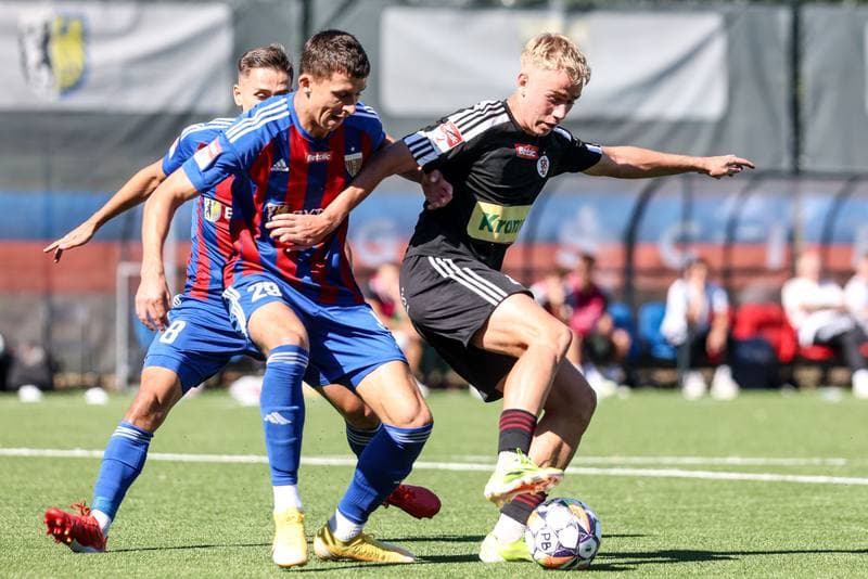 Football. Betclic II liga. Polonia Bytom - LKS II Lodz. 21.09.2024