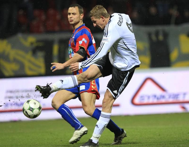 Football. Ekstraklasa. Polonia Bytom - Legia Warsaw. 13.03.2010