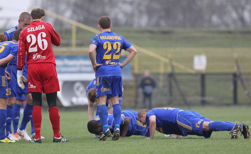 Football. I liga. Ruch Radzionkow - Arka Gdynia. 07.04.2012