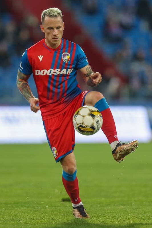 Football. Fortuna:Liga. Banik Ostrava - Viktoria Plzen. 16.04.2023