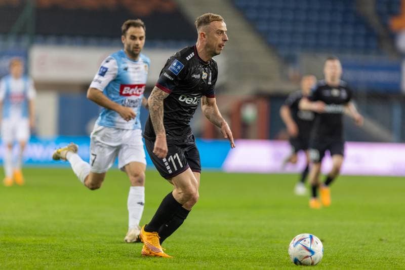 Football. PKO BP Ekstraklasa. Piast Gliwice - Pogon Szczecin. 29.04.2023