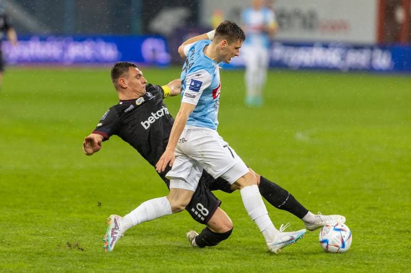 Football. PKO BP Ekstraklasa. Piast Gliwice - Pogon Szczecin. 29.04.2023