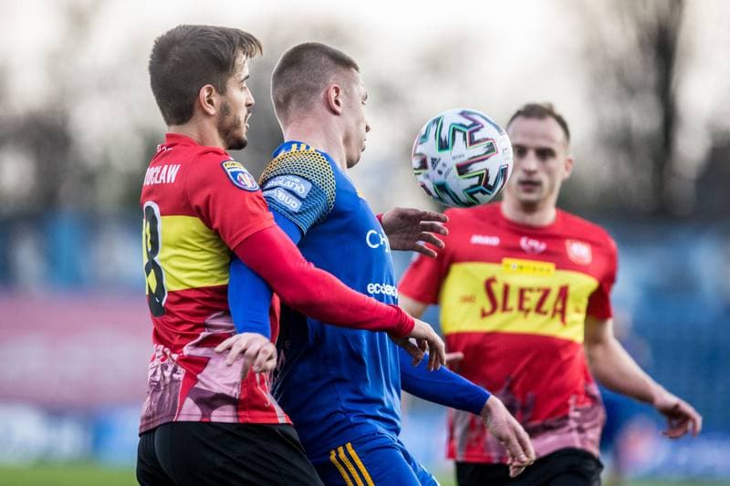 Football. III Liga. Ruch Chorzow - Sleza Wroclaw. 10.04.2021