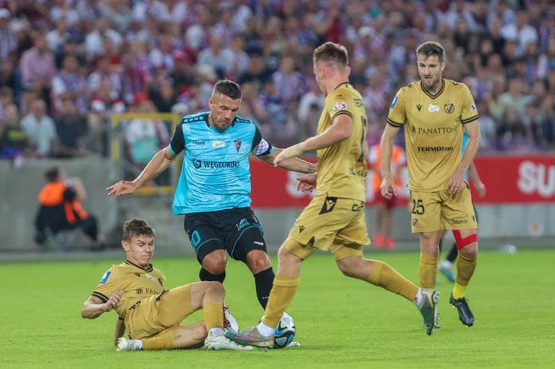 Football. PKO BP Ekstraklasa. Gornik Zabrze - Widzew Lodz. 18.08.2023