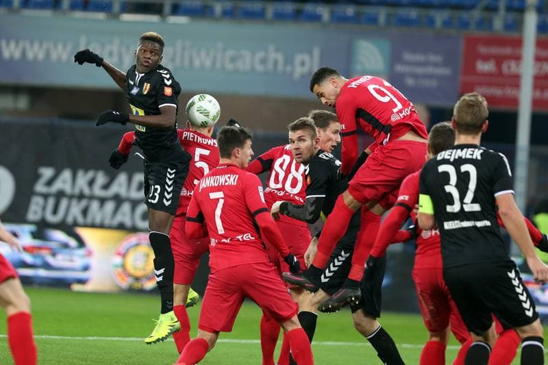 Football. Lotto Ekstraklasa. Piast Gliwice - Korona Kielce. 03.12.2016