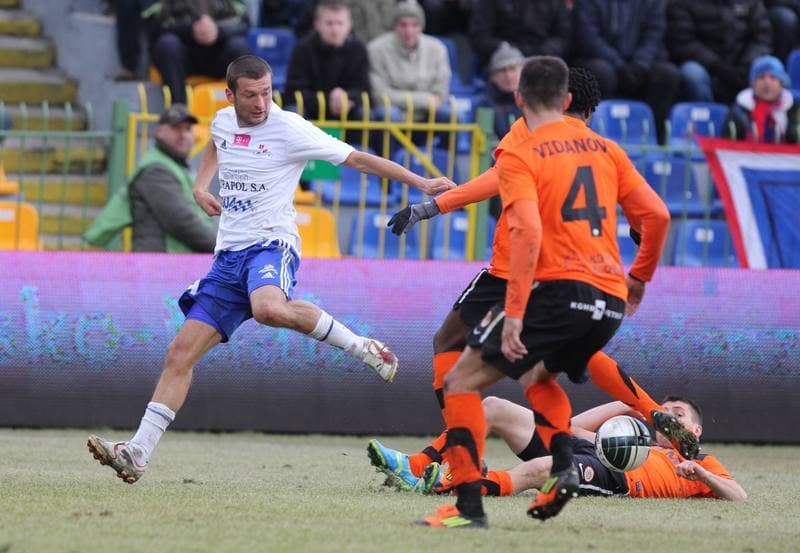 Football. T-Mobile Ekstraklasa. Podbeskidzie Bielsko-Biala - Zaglebie Lubin. 25.02.2012