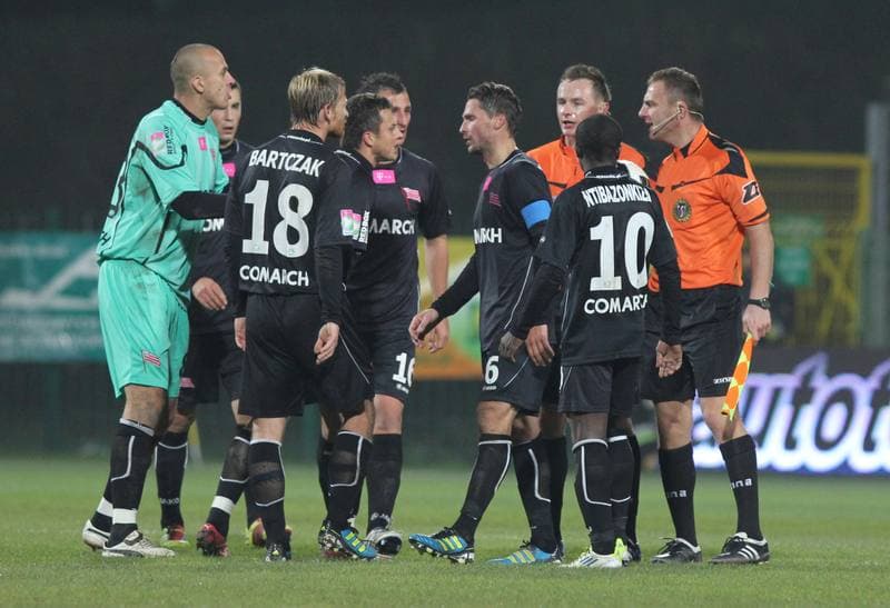 Football. T-Mobile Ekstraklasa. Podbeskidzie Bielsko-Biala - Cracovia Krakow. 14.10.2011