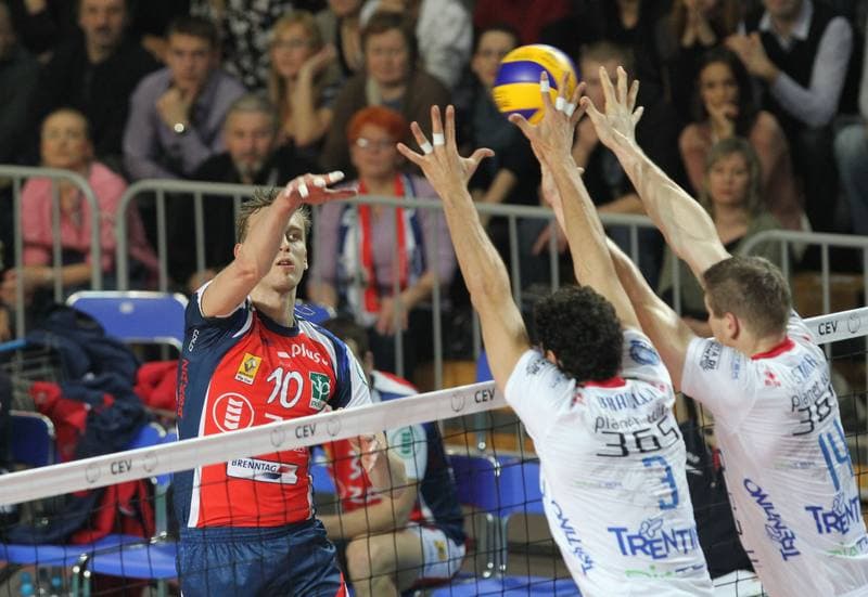 Volleyball. CEV Champions League. ZAKSA Kedzierzyn-Kozle - Trentino Volley. 22.12.2011
