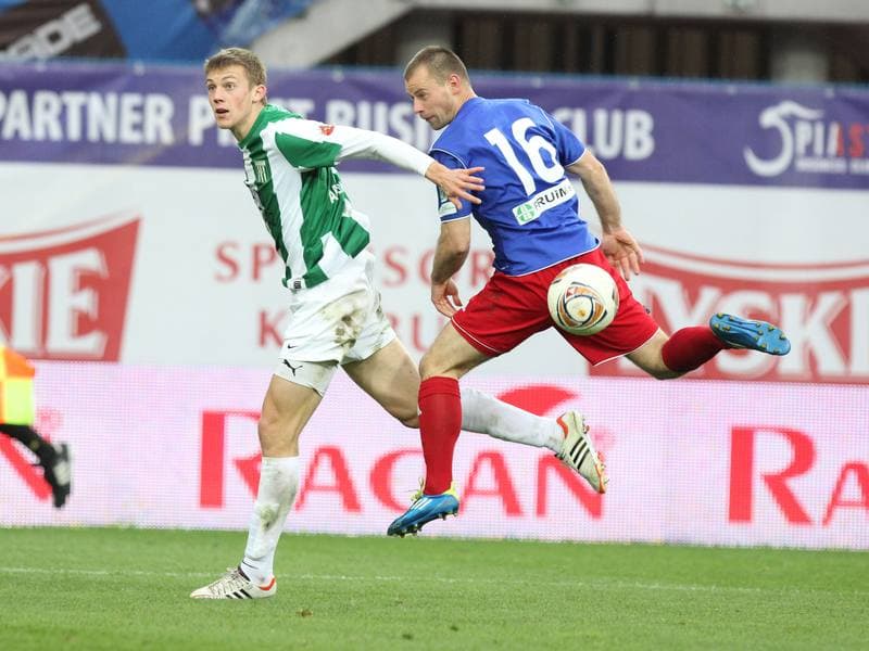 Football. I liga. Piast Gliwice - Olimpia Grudziadz. 22.04.2012