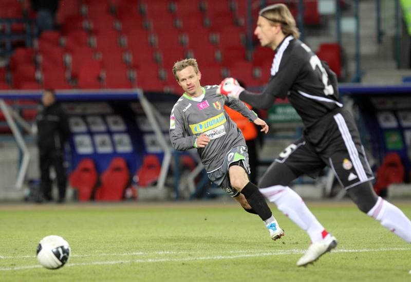 Football. T-Mobile Ekstraklasa. Wisla Krakow - Korona Kielce. 26.02.2012