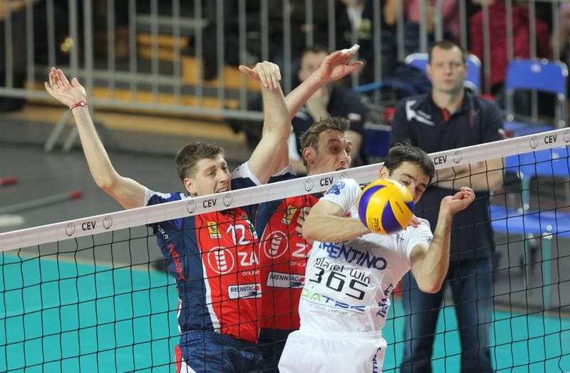 Volleyball. CEV Champions League. ZAKSA Kedzierzyn-Kozle - Trentino Volley. 22.12.2011