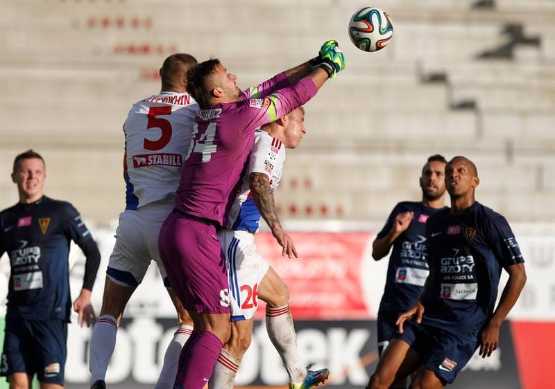 Football. T-Mobile Ekstraklasa. Gornik Zabrze - Pogon Szczecin. 02.11.2014
