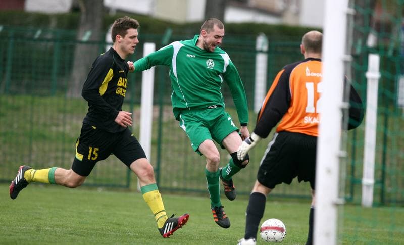 Football. III Liga. Grunwald Ruda Slaska - Skalnik Gracze. 18.04.2015