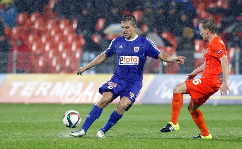 Football. PKO BP Ekstraklasa. Termalica Bruk-Bet Nieciecza - Piast Gliwice. 20.11.2015
