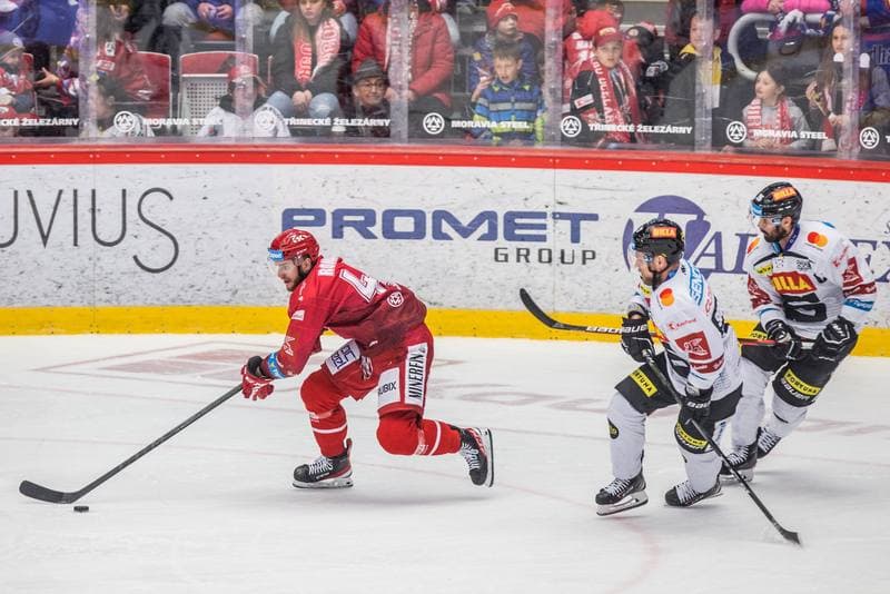 Ice Hockey. Tipsport Extraliga. HC Ocelari Trinec - HC Sparta Praha. 19.04.2022
