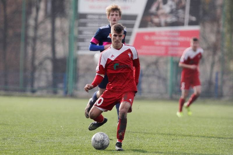 Football. Centralna Liga Juniorow. Gwarek Zabrze - Gornik Zabrze. 05.11.2016