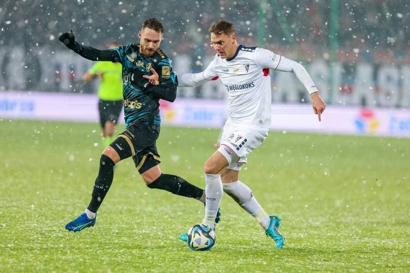 Football. PKO BP Ekstraklasa. Gornik Zabrze - Pogon Szczecin. 01.12.2023