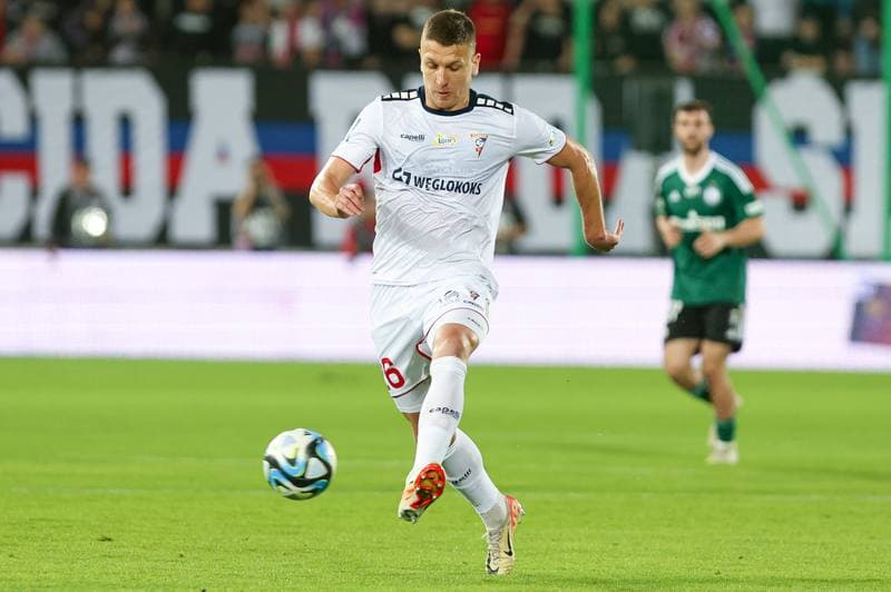 Football. PKO BP Ekstraklasa. Gornik Zabrze - Legia Warsaw. 01.04.2024