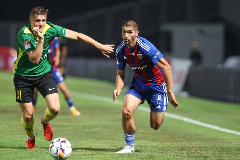 Football. Betclic II liga. GKS Jastrzebie - Polonia Bytom. 17.08.2024