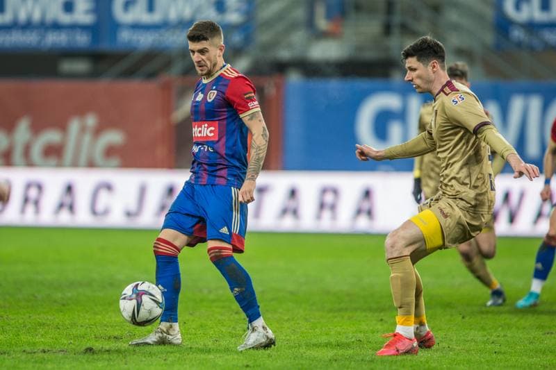 Football. PKO BP Ekstraklasa. Piast Gliwice - Pogon Szczecin. 05.02.2022