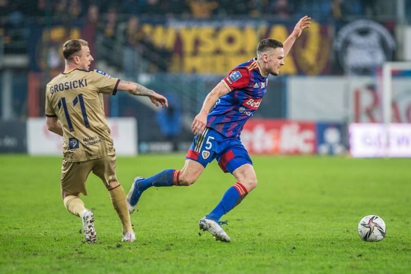 Football. PKO BP Ekstraklasa. Piast Gliwice - Pogon Szczecin. 05.02.2022