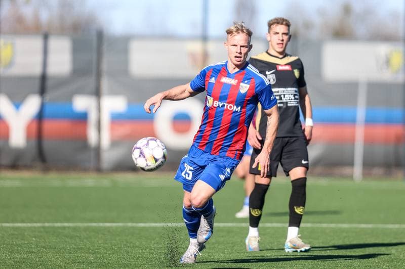 Football. Betclic II Liga. Polonia Bytom - GKS Jastrzebie. 16.03.2025