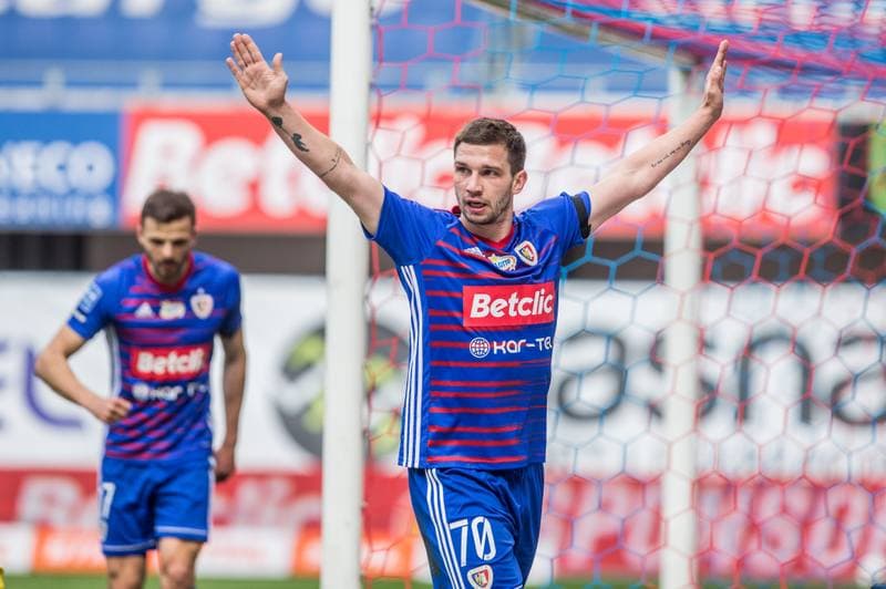 Football. PKO BP Ekstraklasa. Piast Gliwice - Podbeskidzie Bielsko-Biala. 03.05.2021