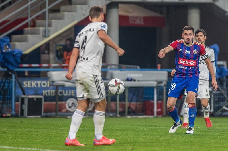Football. PKO BP Ekstraklasa. Piast Gliwice - Legia Warsaw. 24.10.2021