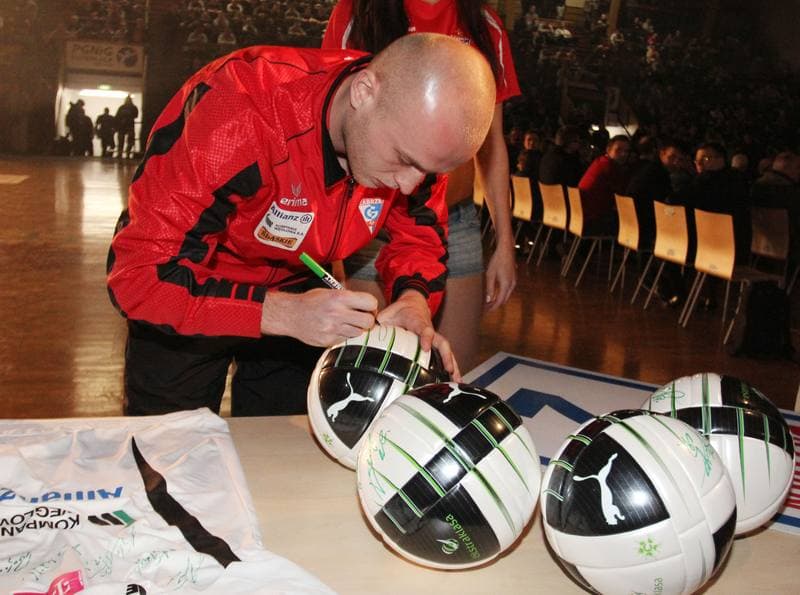Football. Gornik Zabrze. Presentation. 11.02.2012