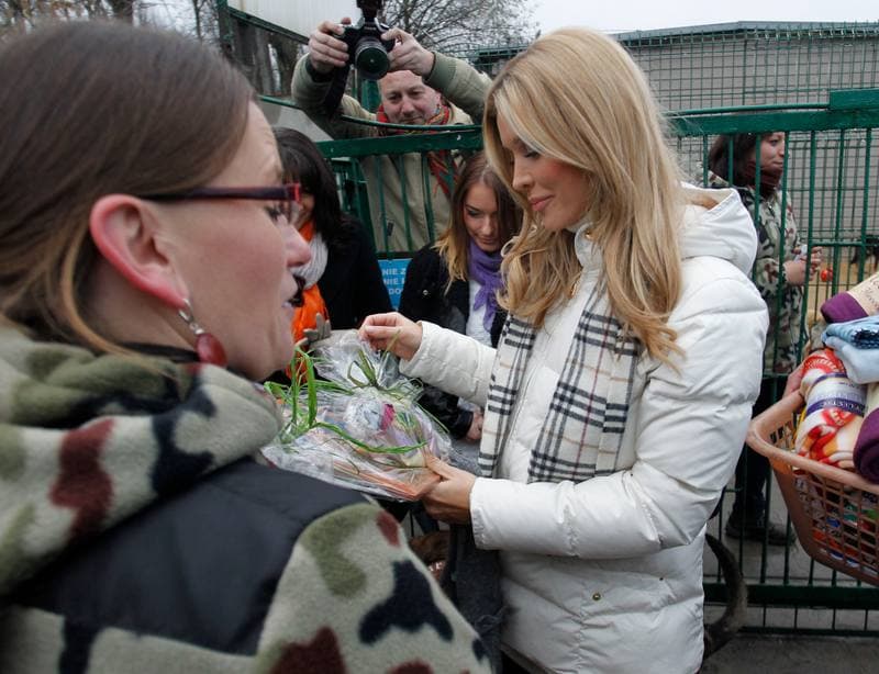 Joanna Krupa. Animal Shelter. Visit. 30.11.2013